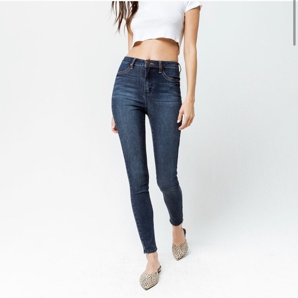 Fantasifulde Hold sammen med Nogen som helst skinny jean ...